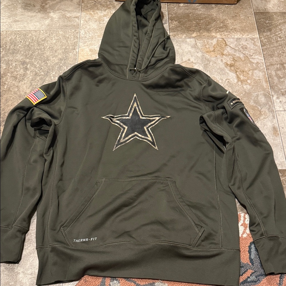 NFL On Field Apparel Therma-Fit Salute To Service Dallas Cowboys Hoodie